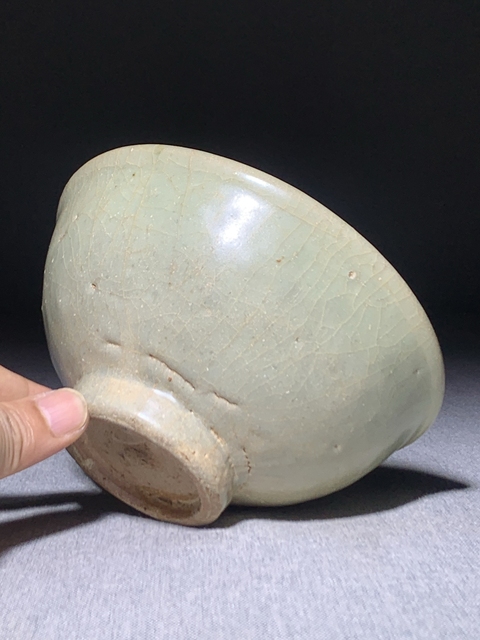 古玩陶瓷元代龍泉青瓷模印唇口碗拍賣,當(dāng)前價格1588元