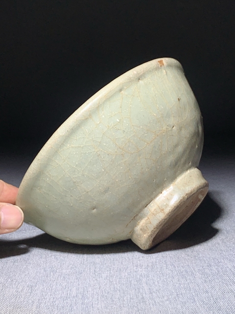 古玩陶瓷元代龍泉青瓷模印唇口碗拍賣,當(dāng)前價格1588元