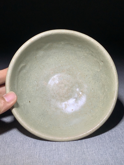 古玩陶瓷元代龍泉青瓷模印唇口碗拍賣,當(dāng)前價格1588元