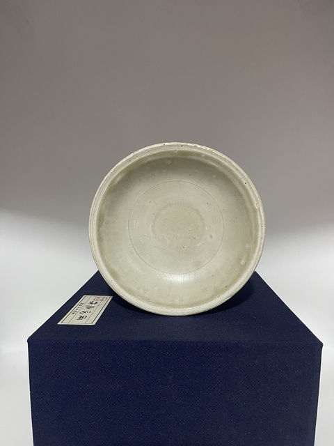 古玩陶瓷宋南定青黃釉刻仰蓮紋洗拍賣，當前價格2850元