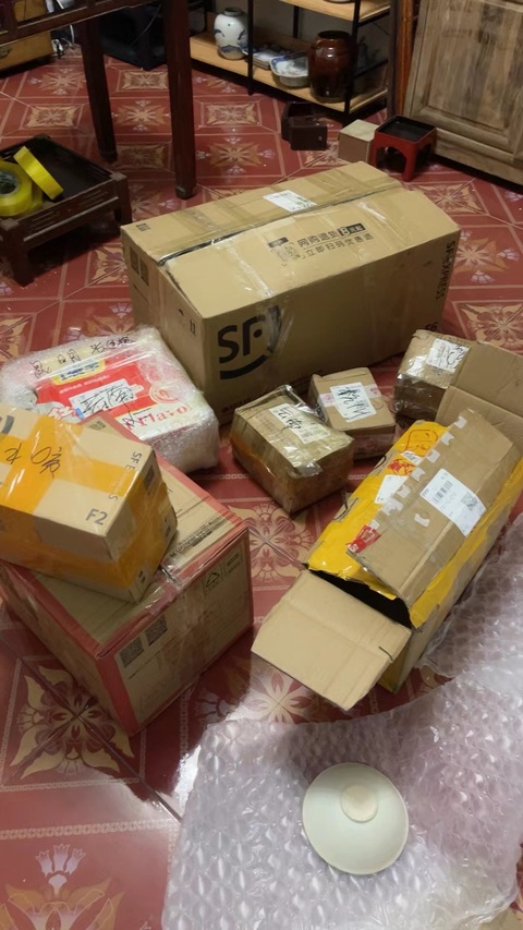 古玩陶瓷晚清·黃地五彩三國人物紋罐拍賣,當前價格8800元