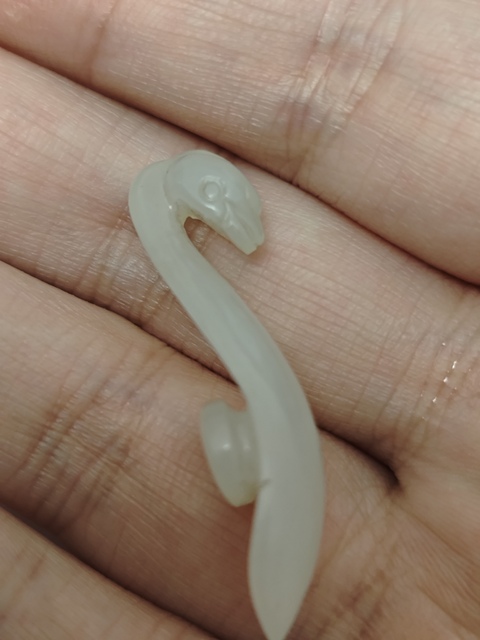 古玩玉器清代袖珍白玉雕“螭龍首帶鉤”拍賣,當前價格10000元