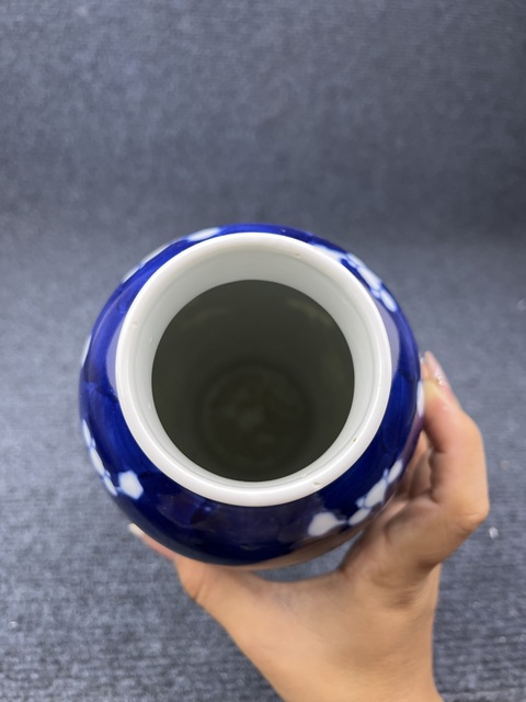 古玩陶瓷冰梅雞腿瓶拍賣，當前價格1800元
