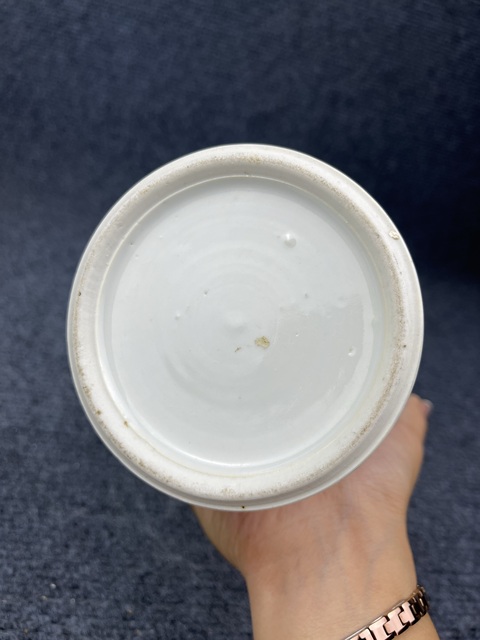 古玩陶瓷冰梅雞腿瓶拍賣，當前價格1800元