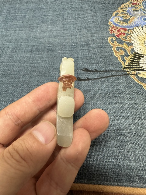 古玩陶瓷清代和田玉蒼龍教子帶鉤拍賣,當(dāng)前價格2300元