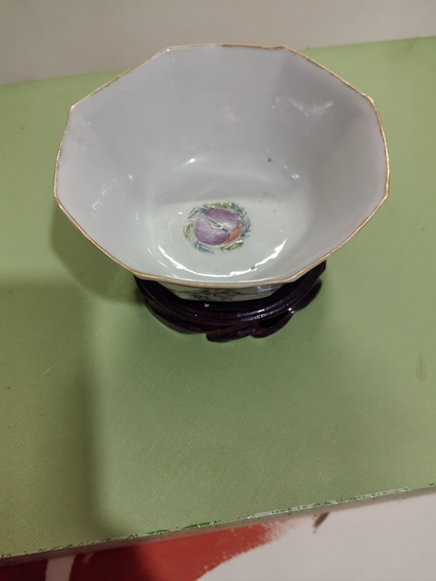 古玩陶瓷同治粉彩八仙人物故事紋碗拍賣,當(dāng)前價(jià)格7800元