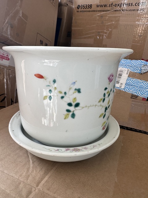 古玩陶瓷粉彩花鳥紋花盆拍賣,當前價格3500元