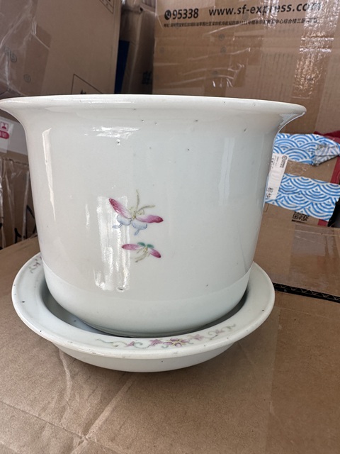 古玩陶瓷粉彩花鳥紋花盆拍賣,當前價格3500元