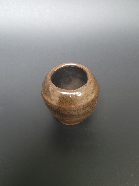 古玩陶瓷清～褐釉雞心罐拍賣，當前價格88元