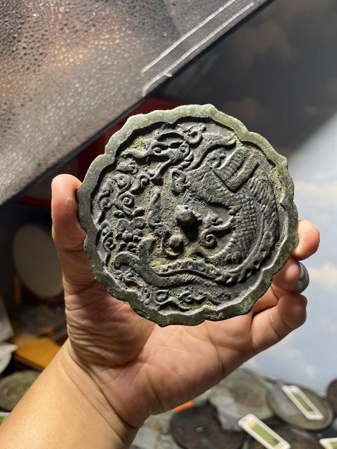 古玩銅器魚化龍紋銅鏡拍賣,當前價格3000元
