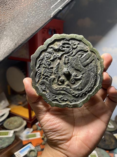 古玩銅器魚化龍紋銅鏡拍賣,當前價格3000元
