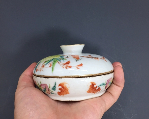 古玩陶瓷晚清粉彩福壽花鳥紋蓋盒拍賣,當前價格2900元