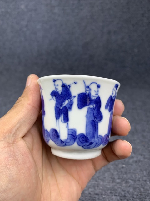 古玩陶瓷青花八仙人物壓手杯拍賣,當前價格2888元