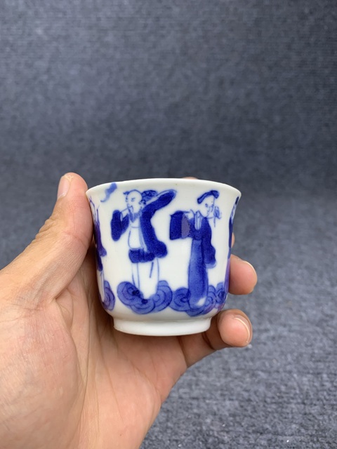 古玩陶瓷青花八仙人物壓手杯拍賣,當前價格2888元
