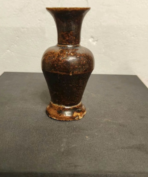 古玩陶瓷紫金釉瓶拍賣，當前價格800元