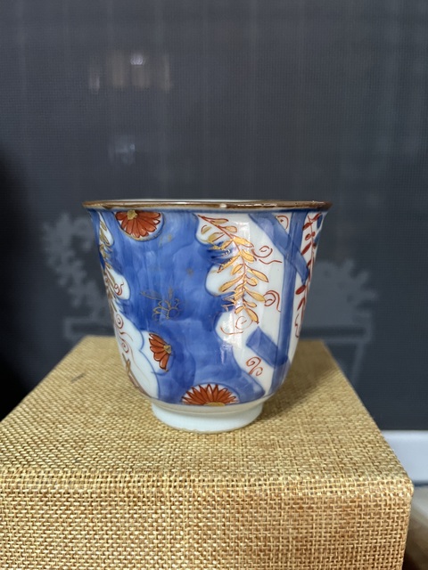 古玩陶瓷(保真卡)康熙青花礬紅花卉紋大鈴鐺杯拍賣,當前價格1888元