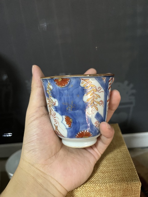 古玩陶瓷(保真卡)康熙青花礬紅花卉紋大鈴鐺杯拍賣,當前價格1888元