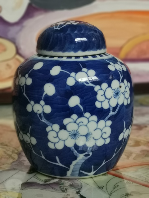 古玩陶瓷精品青花留白冰梅紋蓋罐拍賣，當前價格2288元