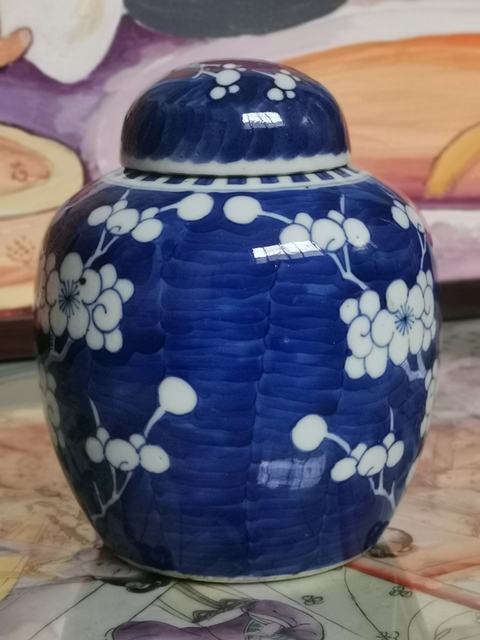 古玩陶瓷精品青花留白冰梅紋蓋罐拍賣，當前價格2288元
