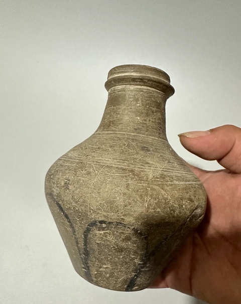 古玩陶瓷陶瓶拍賣，當前價格1500元