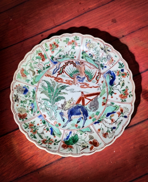 古玩陶瓷【佳士得精品】清康熙五彩描金鳳凰麒麟紋花口盤拍賣,當前價格28600元