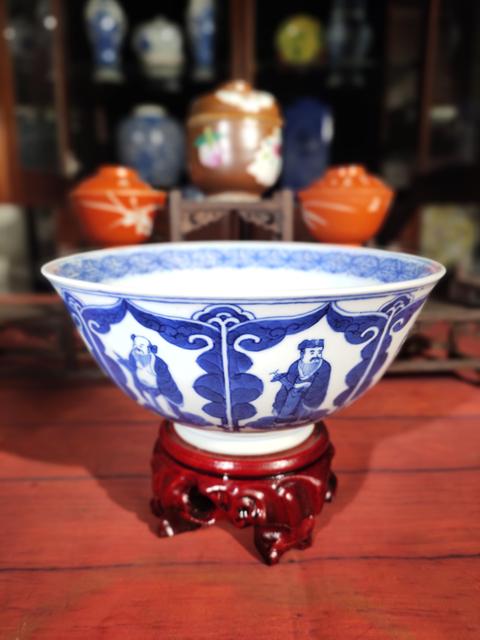 古玩陶瓷【精品】大明萬歷年制款青花八仙人物撇口碗拍賣,當前價格33800元