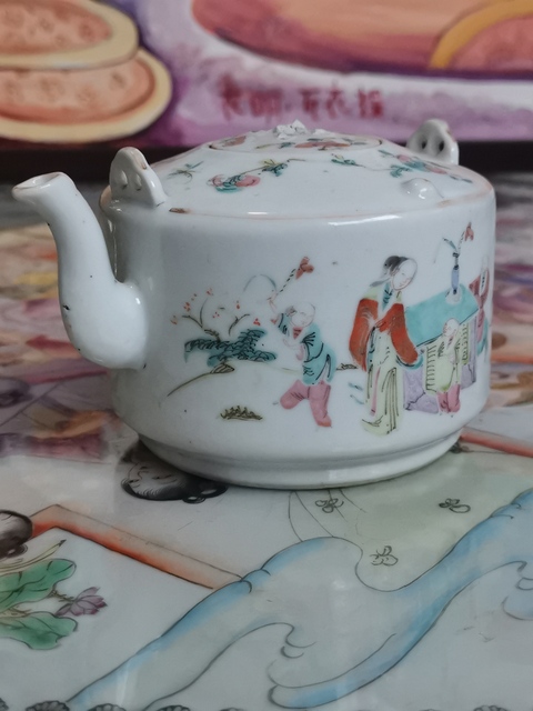 古玩陶瓷精品同治粉彩五子奪魁圖茶壺拍賣,當前價格2588元