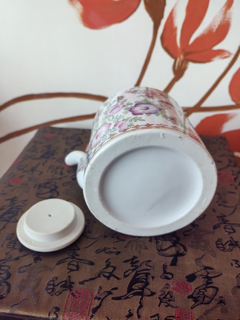 古玩陶瓷廣彩花卉紋提梁壺拍賣,當前價格1200元