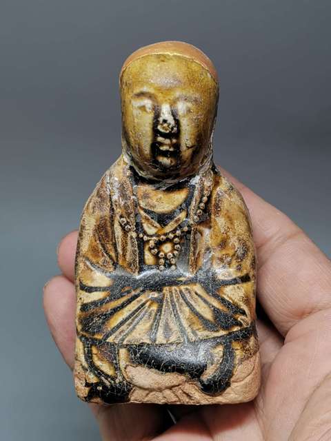 古玩陶瓷明代·褐釉瓔珞紋羅漢造像拍賣，當前價格3333元
