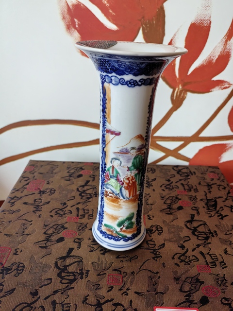 古玩陶瓷青花廣彩人物束腰花觚拍賣，當前價格1800元