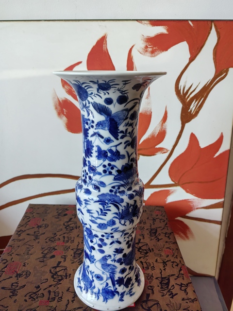 古玩陶瓷花鳥紋青花花觚拍賣,當前價格2980元