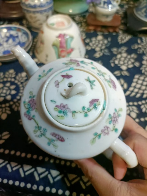 古玩陶瓷晚清花卉紋粉彩執壺拍賣，當前價格4888元