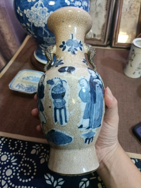 古玩陶瓷晚清哥釉地鐵銹釉青花瓶拍賣，當前價格5888元