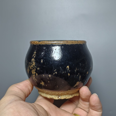 古玩陶瓷明代黑釉小罐拍賣,當(dāng)前價(jià)格238元