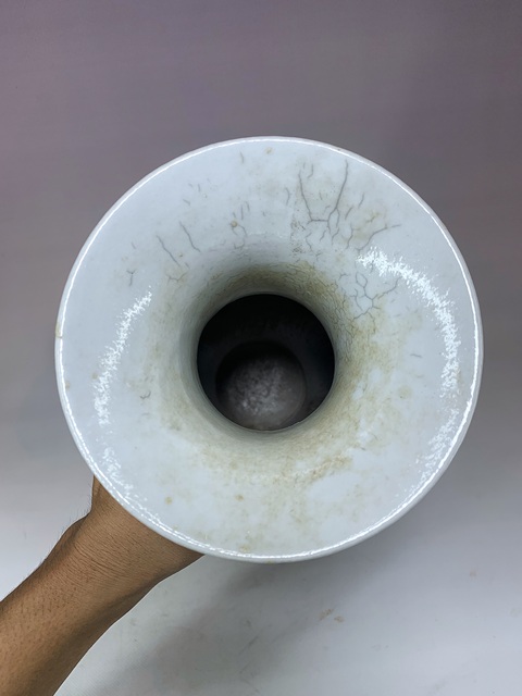 古玩陶瓷晚清·哥釉青花釉里紅八寶清供紋觀音瓶拍賣，當前價格3888元
