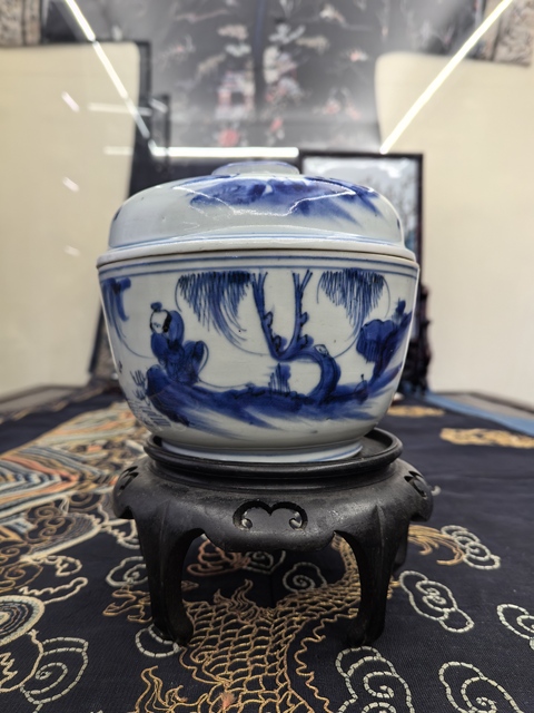 古玩陶瓷明天啟崇禎青花山水人物紋蓋缸拍賣，當(dāng)前價(jià)格26800元