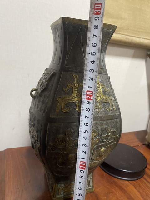 古玩銅器鋪首獸面瓶拍賣,當前價格24000元