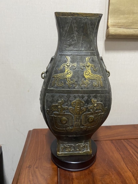 古玩銅器鋪首獸面瓶拍賣,當前價格24000元