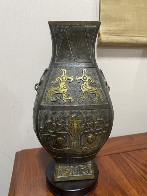 古玩銅器鋪首獸面瓶拍賣,當前價格24000元