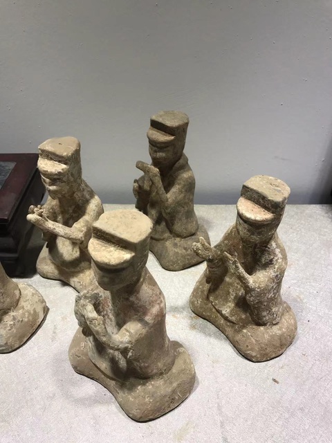 古玩陶瓷接著奏樂接著舞拍賣，當前價格30000元