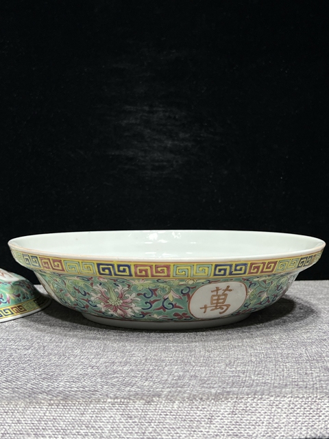 古玩陶瓷粉彩蓋盤拍賣,當(dāng)前價格2500元