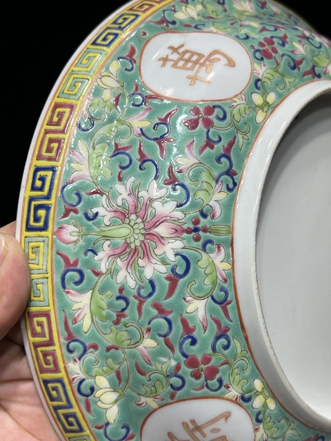 古玩陶瓷粉彩蓋盤拍賣,當(dāng)前價格2500元