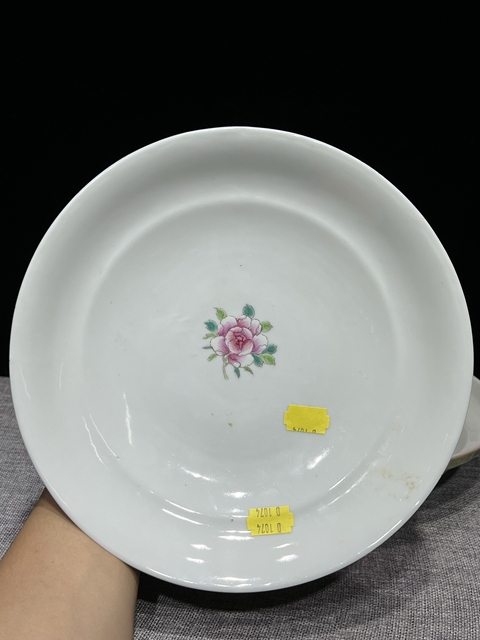 古玩陶瓷粉彩蓋盤拍賣,當(dāng)前價格2500元