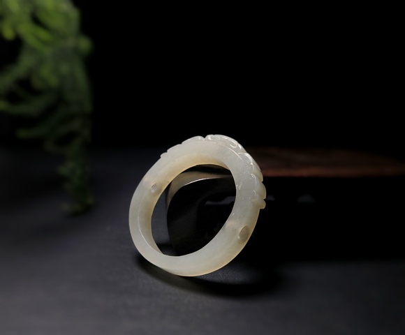 古玩玉器清代和田玉“轉(zhuǎn)心佩外環(huán)”拍賣,當前價格4500元