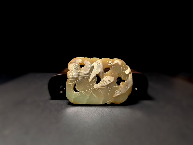 古玩玉器清代和田玉雕“魚化龍”佩拍賣，當前價格3800元