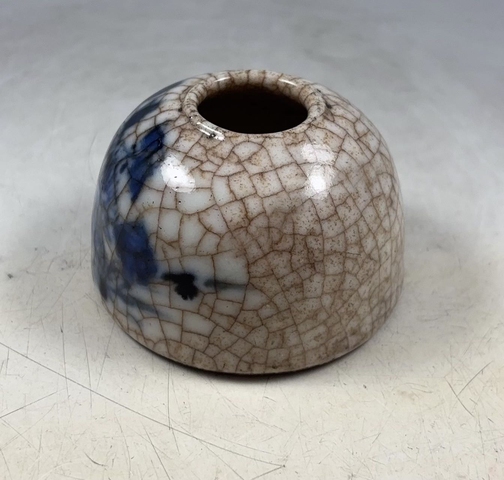 古玩陶瓷【收藏級(jí)精品】哥釉青花花卉紋水盂【文房雅器】【路份高,收藏價(jià)值好】拍賣(mài),當(dāng)前價(jià)格0元