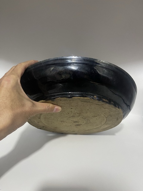 古玩陶瓷明未介休窯烏金釉墩式盤拍賣,當(dāng)前價格1800元