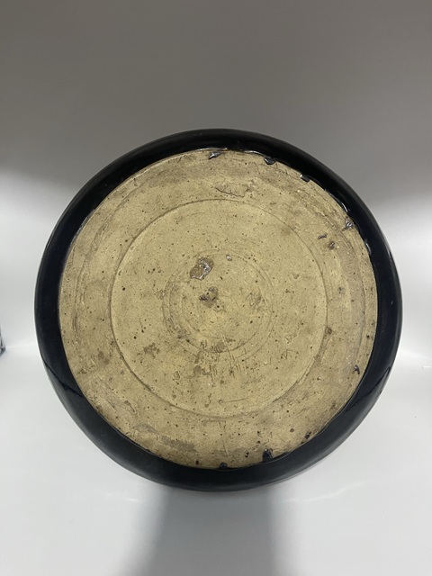 古玩陶瓷明未介休窯烏金釉墩式盤拍賣,當(dāng)前價格1800元