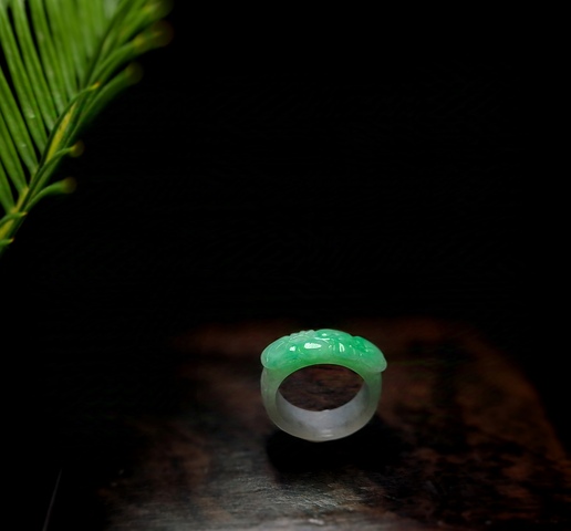 古玩玉器天然翡翠戒指拍賣,當(dāng)前價(jià)格2900元