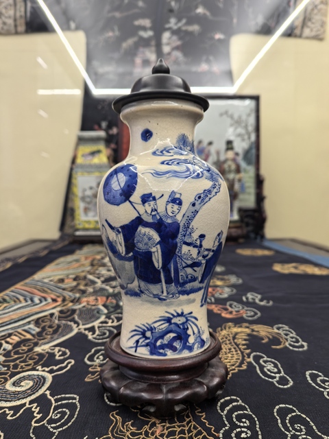 古玩陶瓷清中期煨瓷青花(郭子儀拜壽）盤口瓶拍賣，當前價格18888元